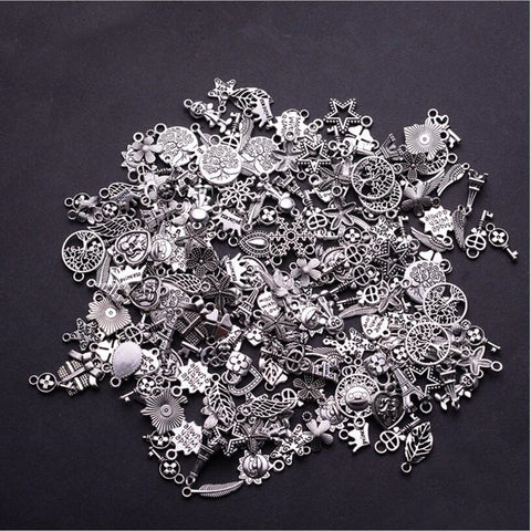 30pcs Tibetan Silver Mixed Styles Leaf Heart Key Crown Charms Pendants DIY Jewelry for Necklace Bracelet Making Accessaries