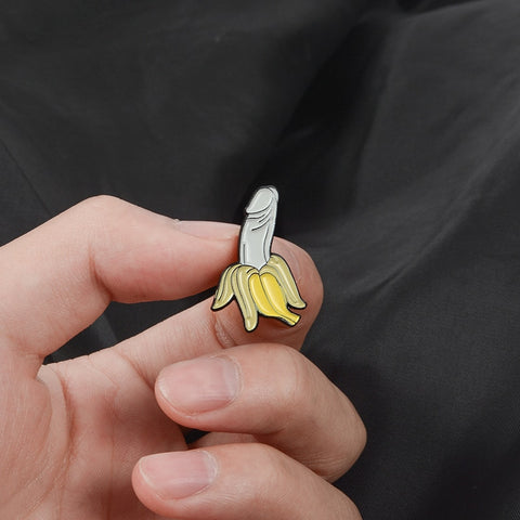 Banana Pin X-rated Adult Funny Evil Reproductive Organ Enamel Pins Badges Brooches Denim Shirt Lapel Pins Punk Cool Jewelry Gift